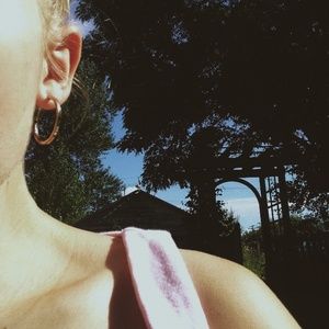 Meet your Posher, Jenisa